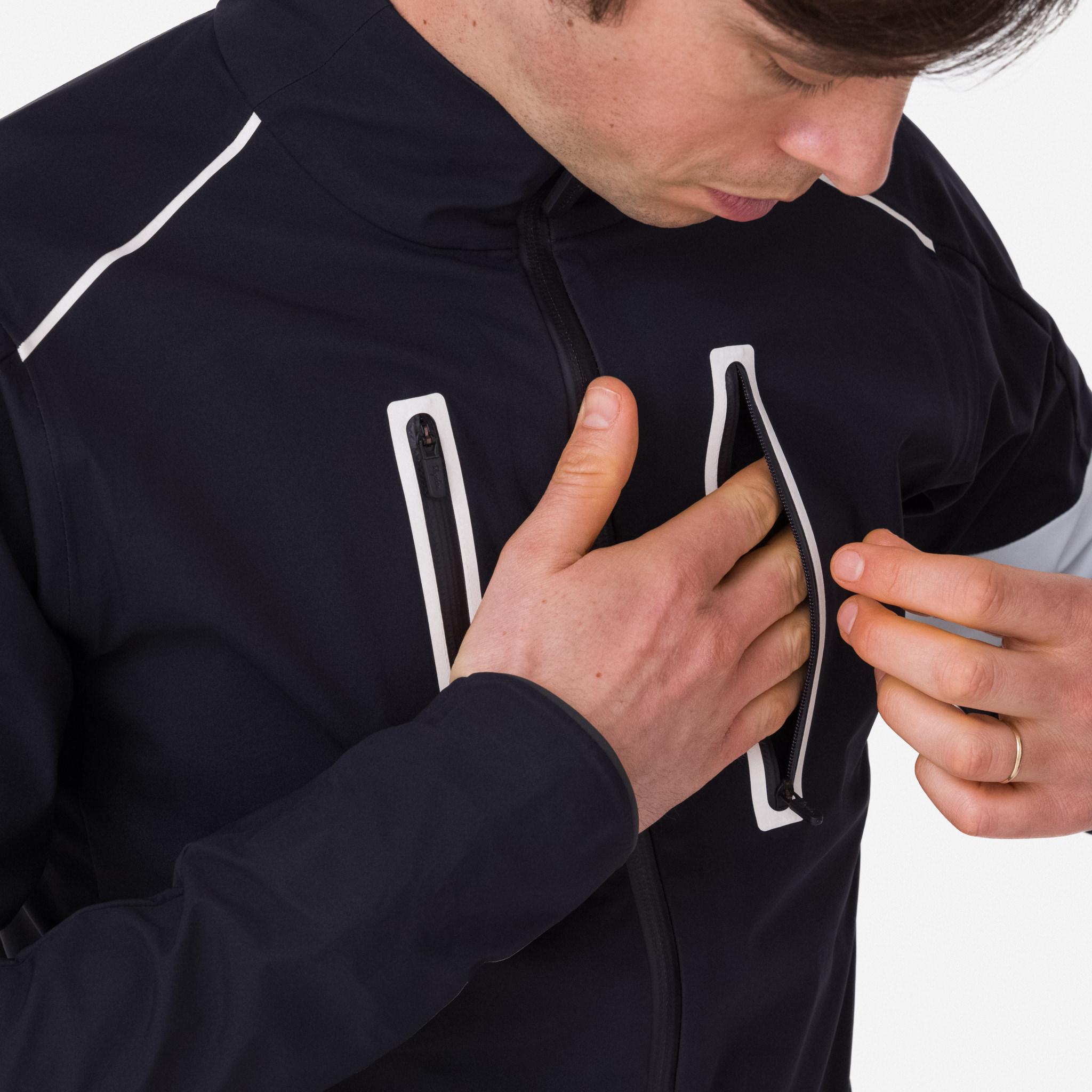 4784-Men-apos-s-Classic-GORE-TEX-Winter-Jacket-Black-White-7.jpg Men's Classic GORE-TEX Winter Jacket Black/White